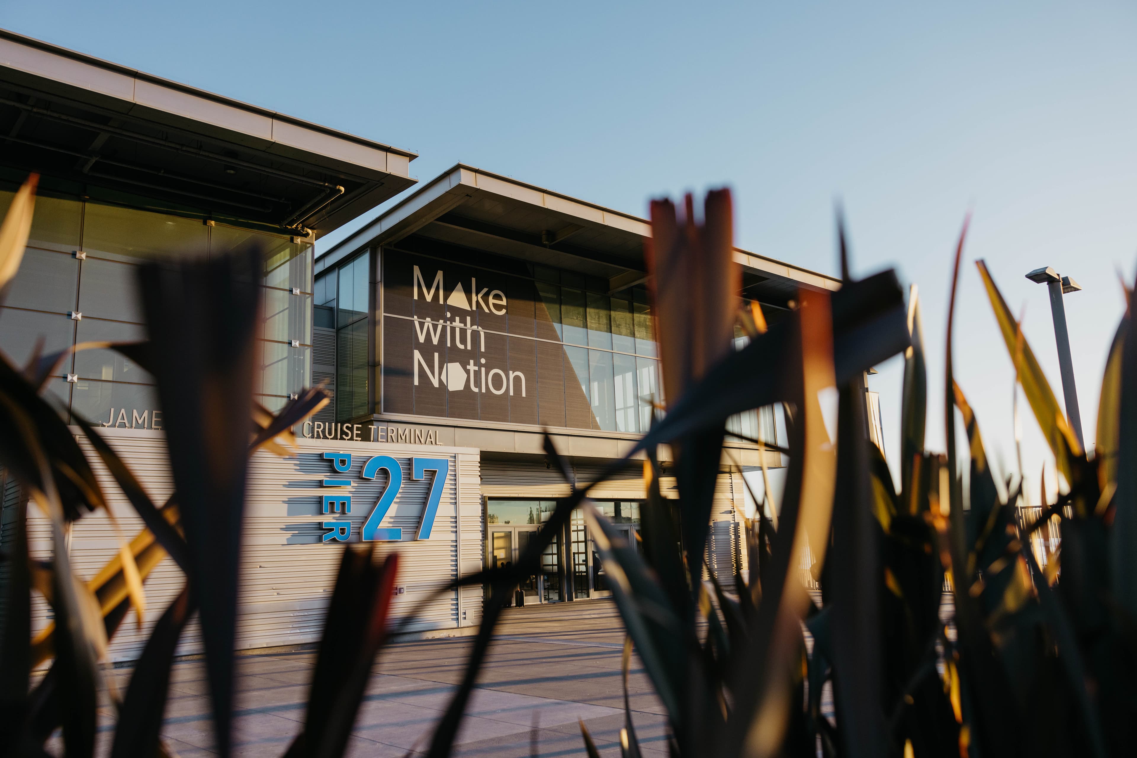 Hero Make with Notion